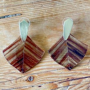 Kendra Scott earrings